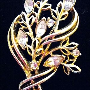 2" Goldtone and Rhinestone Brooch.
